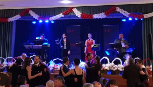 Hochzeitsband in Gänserndorf – Stimmungsvoll feiern mit Liveband