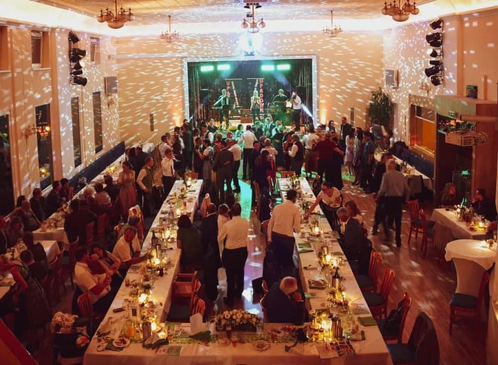 Partyband für Hochzeiten & Events in OÖ und NÖ – Jetzt unverbindlich anfragen